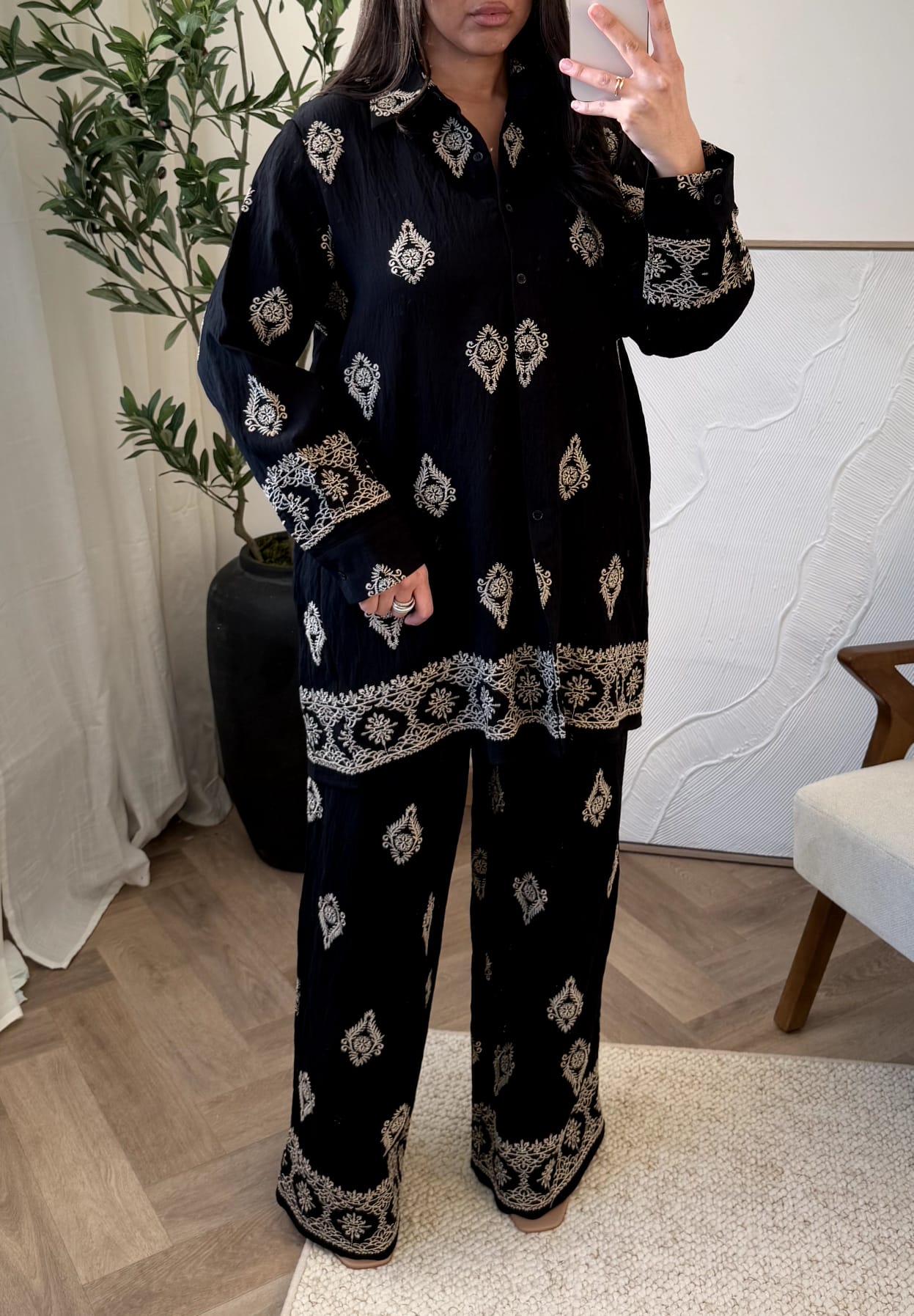 Alltagskleid-Set weiß schwarz - Tunika und Hose Detailansicht